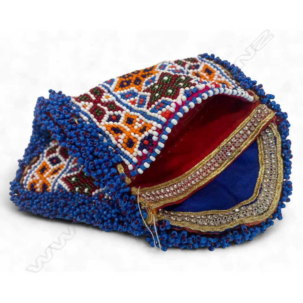 Bag - polyester,- glass beads - metallic ribbon - India. 26 x 13cm Image 1++